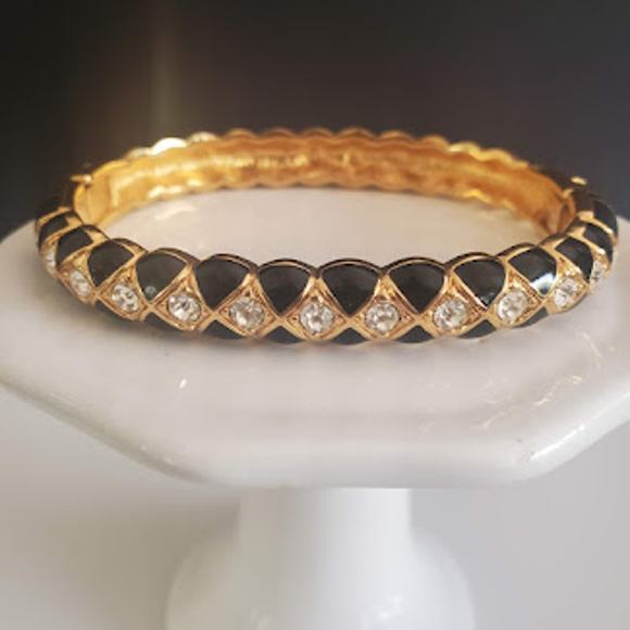 Swarovski Hinged Bangle Black Enamel Gold Plate Crystal‎ Accents Swan Signed - Picture 1 of 8